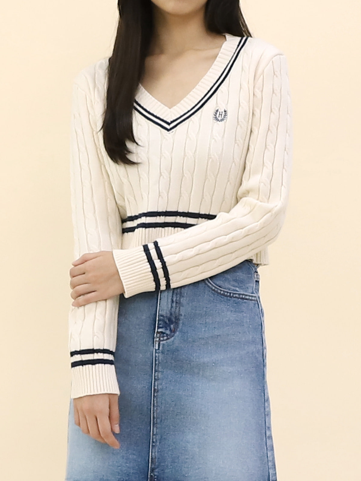 여자 니트 LCR021 꽈배기 포인트 자수 배색 티셔츠